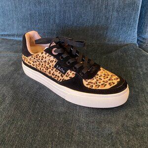 Taos - Pop Soul Cheetah/Black - Multiple Sizes (NEW W/ BOX)
